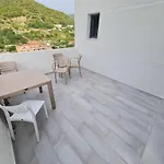 Newborn Suite Apartments Vlore