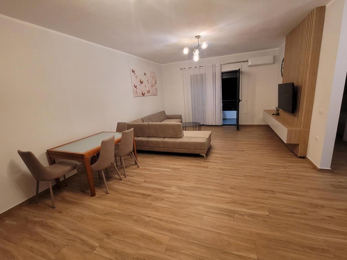 Newborn * Vlorë