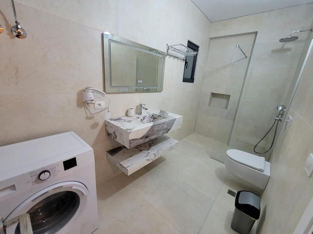 Newborn Appartamento Vlorë